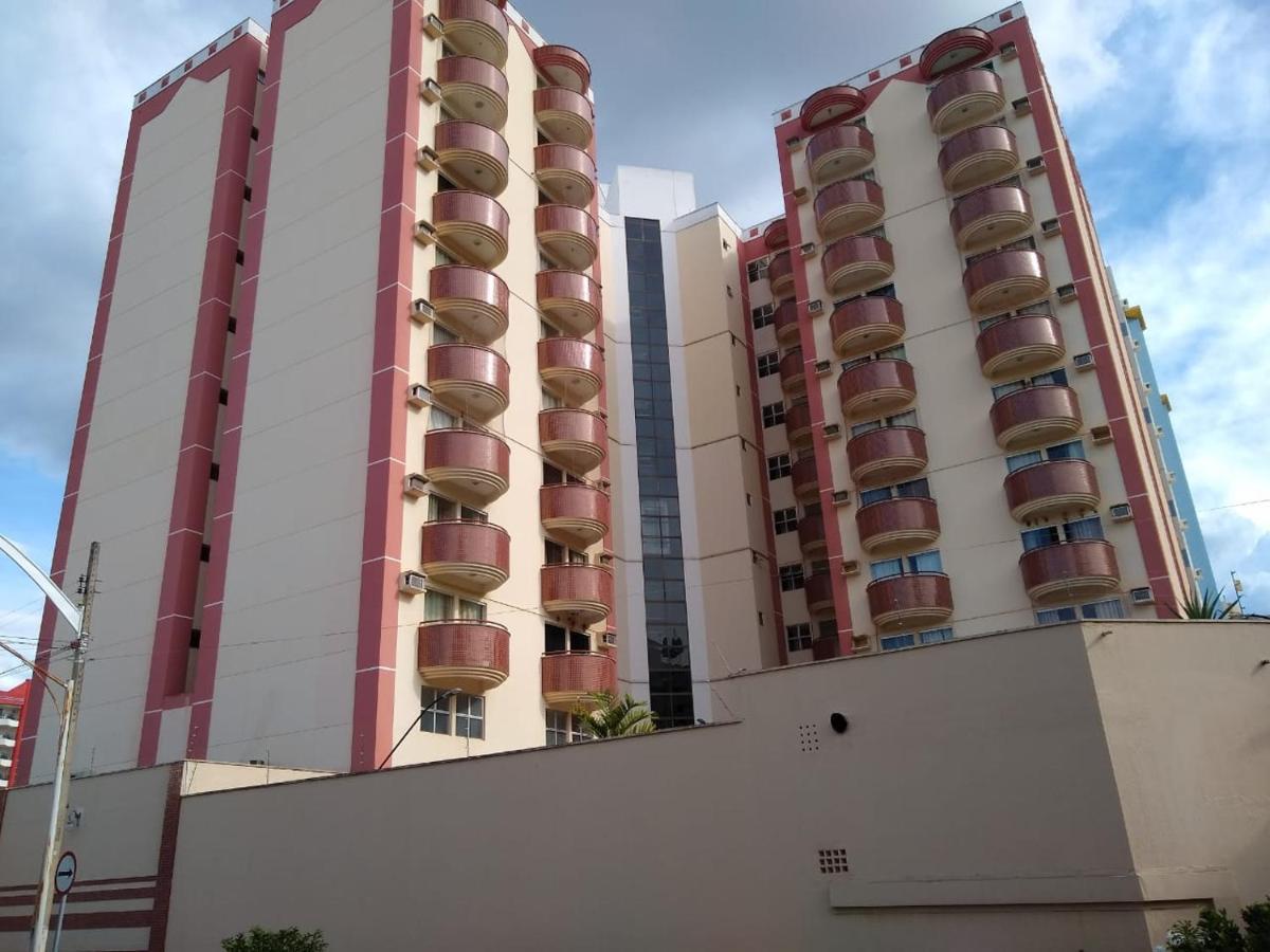 Apartamentos Com Piscinas Em Caldas Novas Dış mekan fotoğraf
